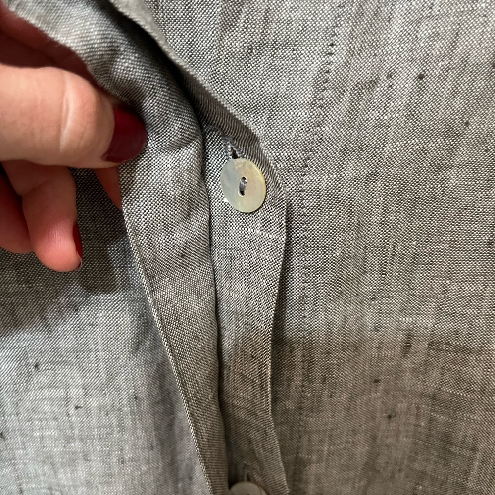 Bryn Walker large gray tan lagenlook linen button up short sleeve tunic - Picture 8 of 9